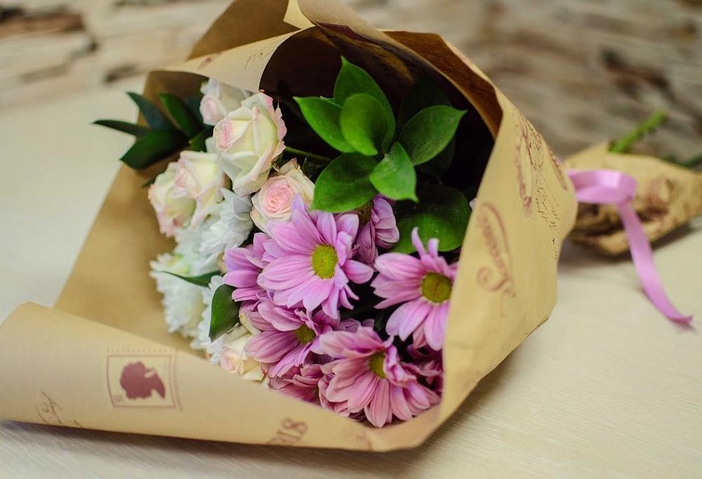 Букет цветов из: Розы и Хризантемы в Фастовецкой