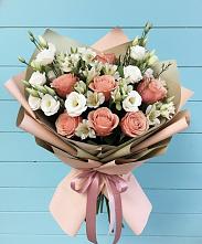 Букет цветов из:  Розы, Альстромерии и Лизиантусы #REPLACE_PRED# Фастовецкой