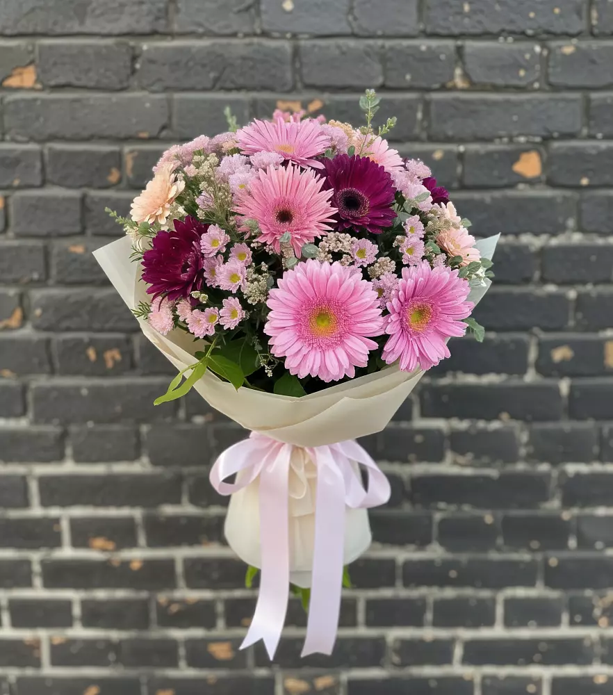 Букет цветов из: Герберы и Хризантемы в Фастовецкой