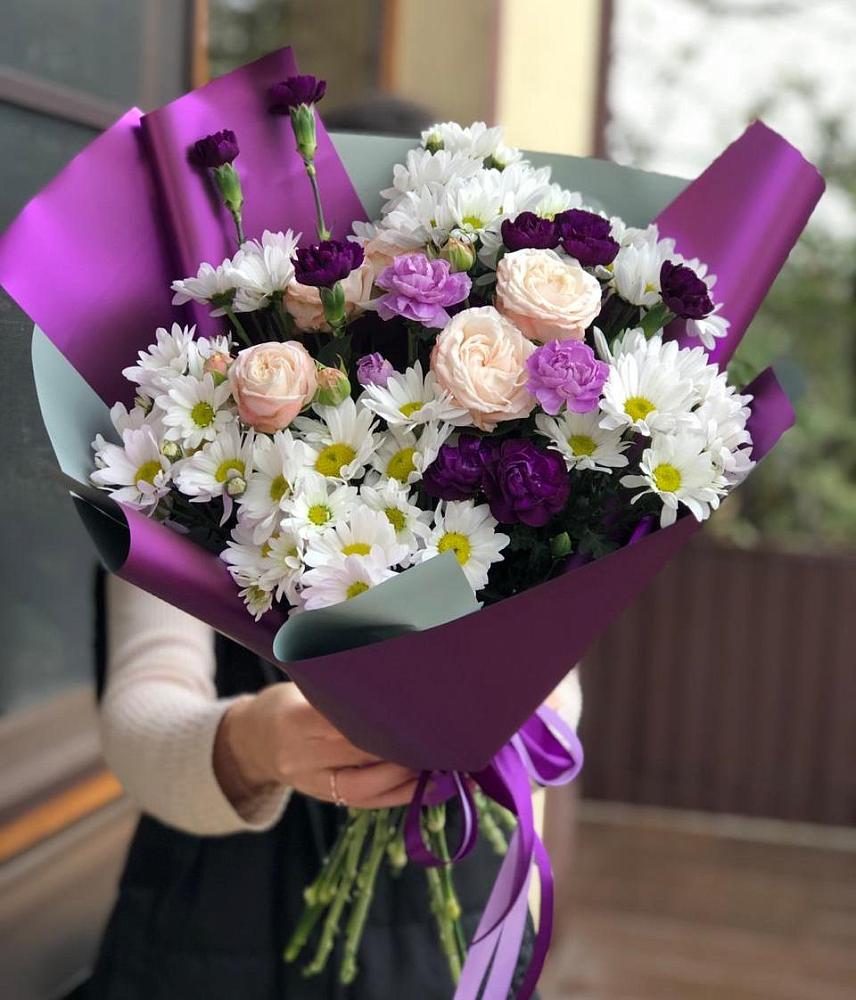 Букет цветов из: Хризантемы, Гвоздики и Розы в Фастовецкой