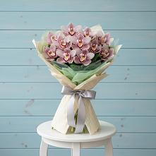 Букет цветов из:  Орхидеи и Розы в Фастовецкой