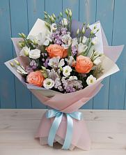 Букет цветов из:  Лизиантусы, Розы, Альстромерии и Гипсофила в Фастовецкой