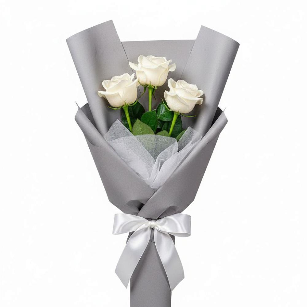 Букет 3 белые розы в Фастовецкой