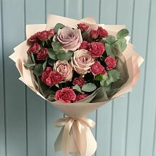 Букет цветов из:  Гвоздики и Розы в Фастовецкой
